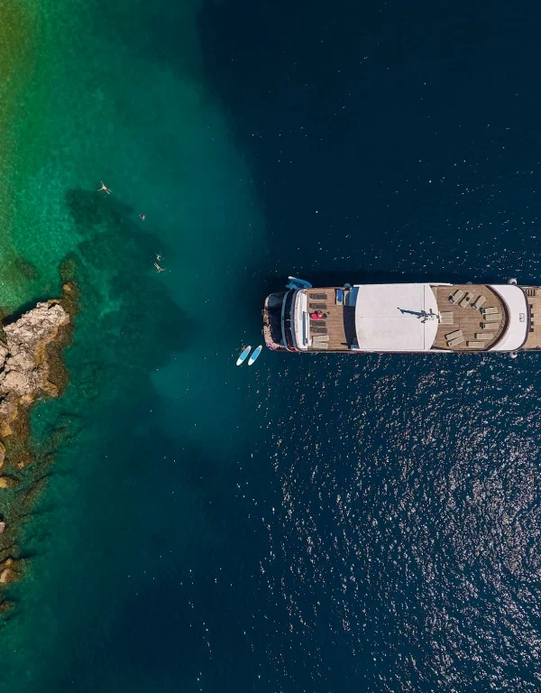 MY Relax Deluxe Schiff