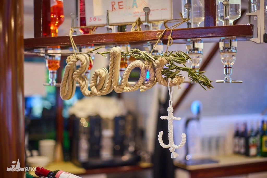 MY Relax Deluxe Schiff